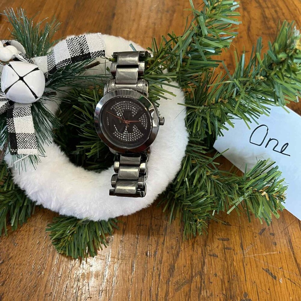 MICHAEL KORS GREY PAVE DIAL GUNMETAL STAINLESS STEEL WOMAN'S WATCH